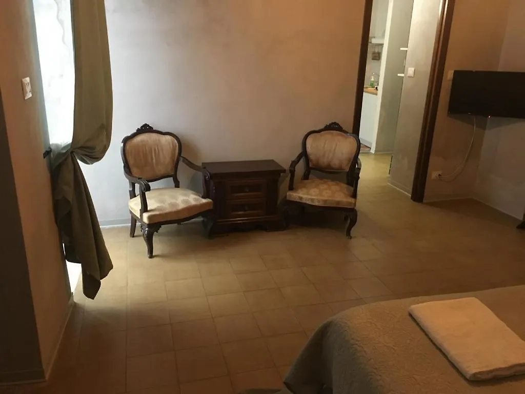 MarkethouseKatanya 0*, Katanya